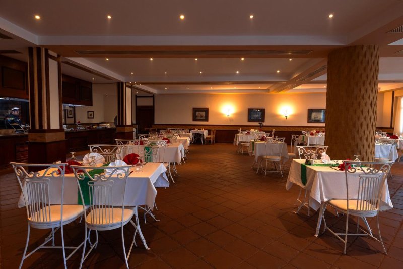 Sharm El-Sheikh utazás Amwaj Oyoun Resort & Casino