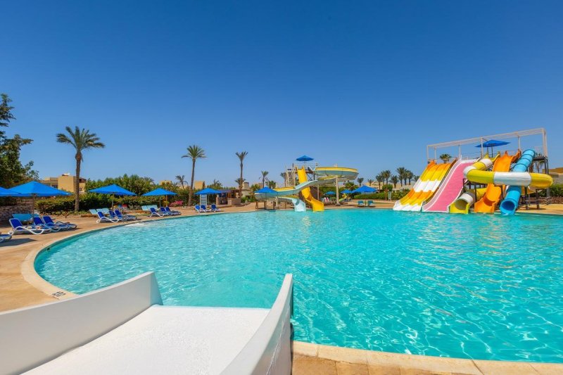 Sharm El-Sheikh utazás Amwaj Oyoun Resort & Casino