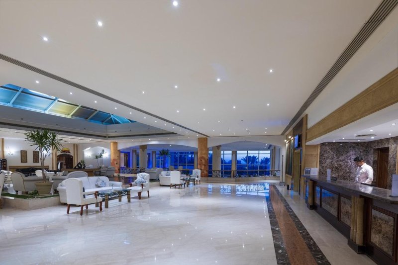 Sharm El-Sheikh utazás Amwaj Oyoun Resort & Casino