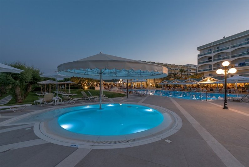 Rodosz Faliraki utazás Apollo Beach