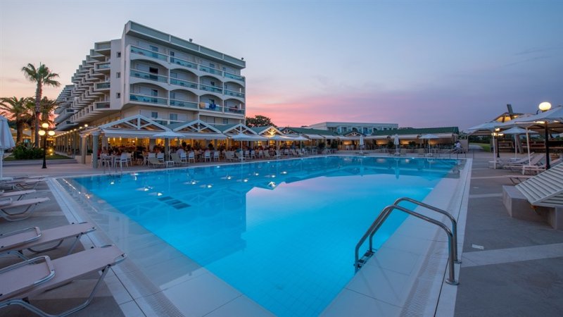 Rodosz Faliraki utazás Apollo Beach