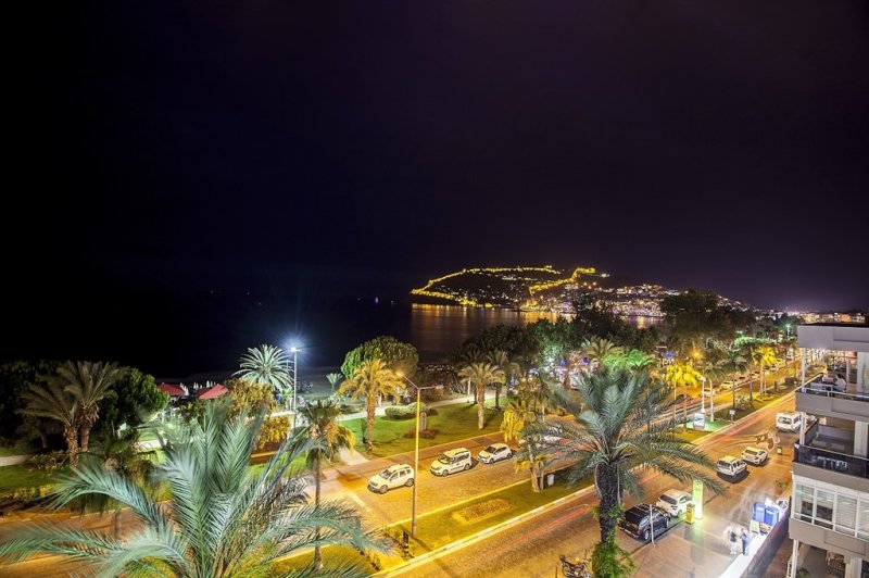 Alanya utazás Arsi Enfi City Beach Hotel