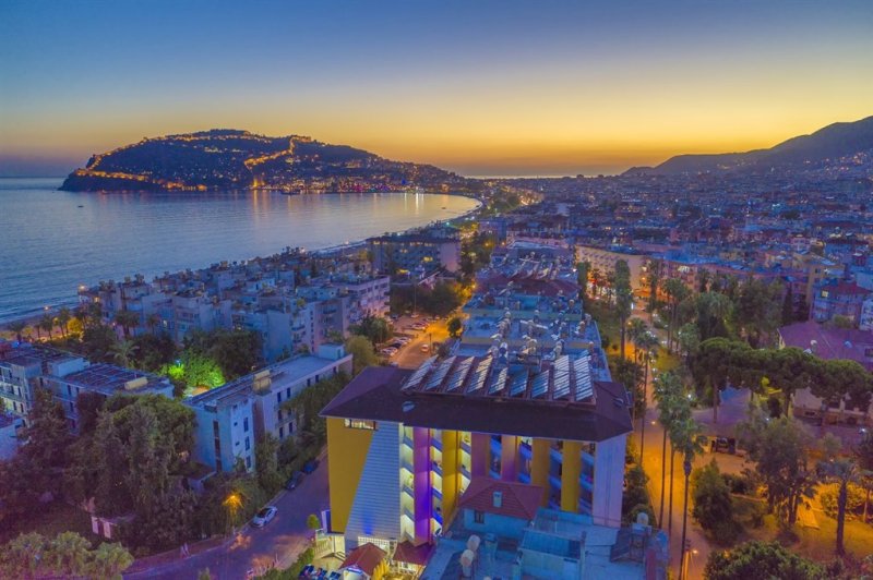 Alanya utazás Arsi Hotel