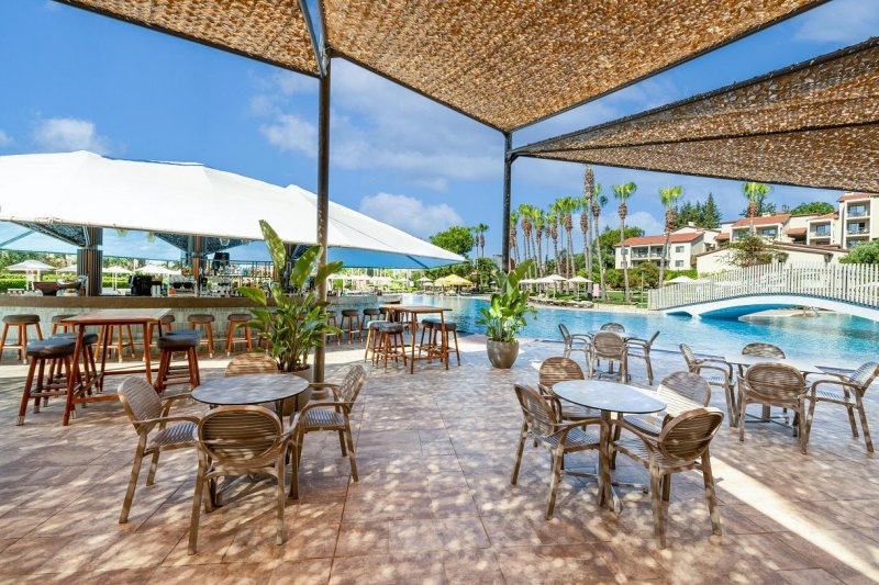 Arum Barut Collection Side