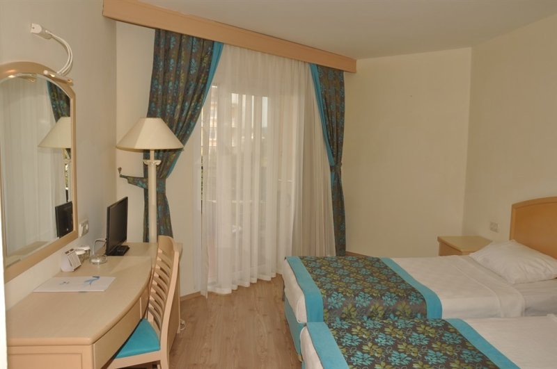 Alanya utazás Aska Just In Beach Hotel