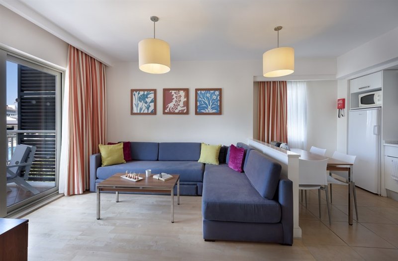 Barut B Suites Side