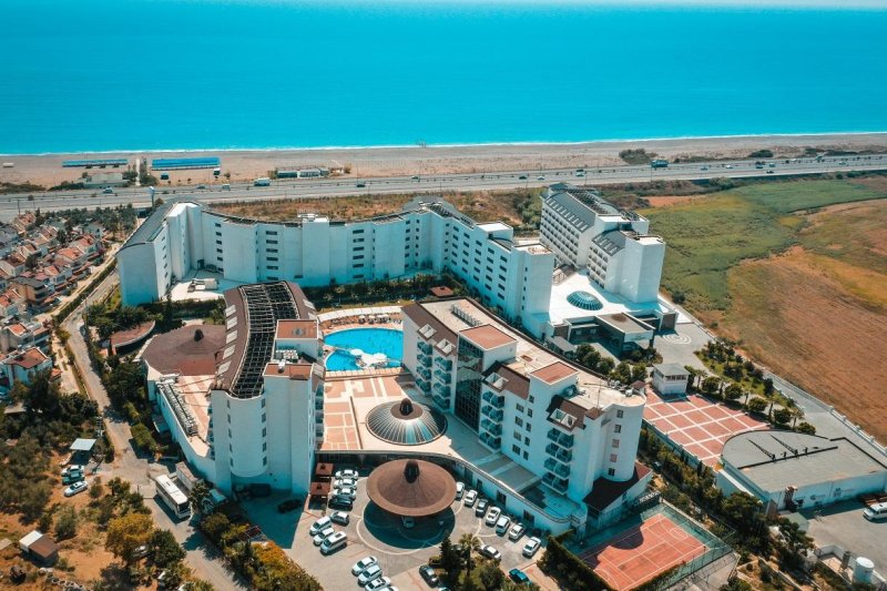 Cenger Beach Resort & Spa Side