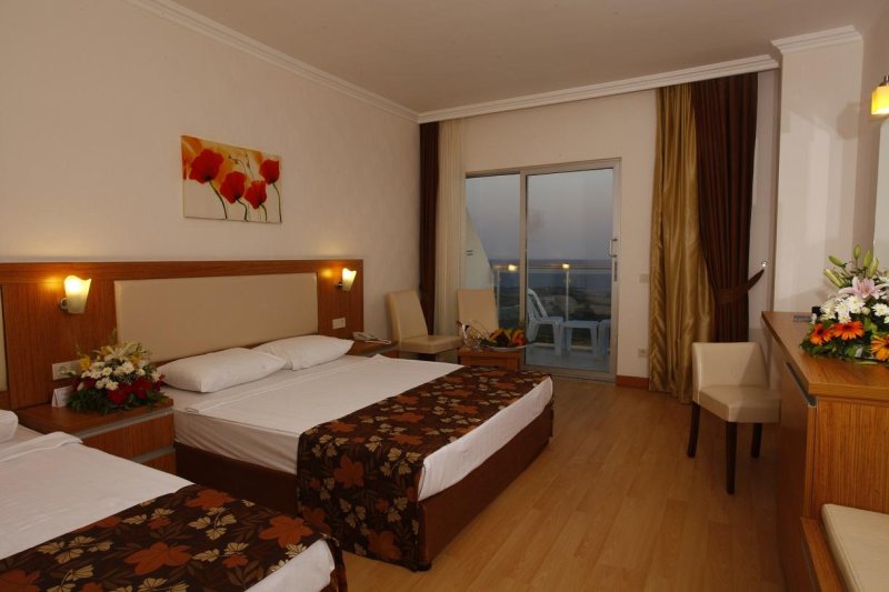 Cenger Beach Resort & Spa Side