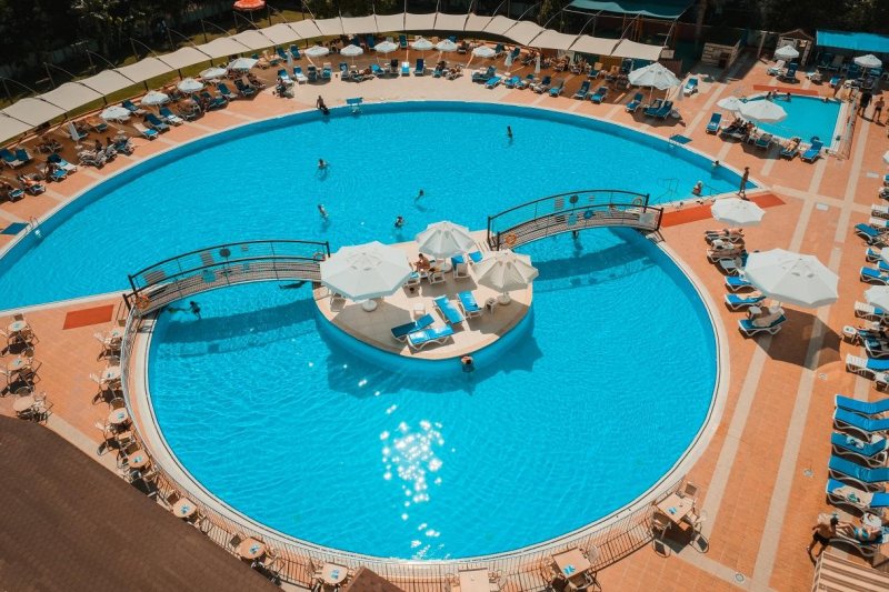 Cenger Beach Resort & Spa Side