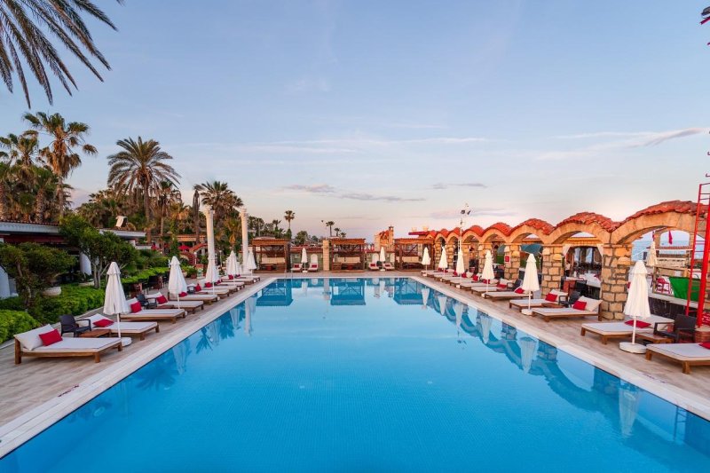 Antalya utazás Club Hotel Sera