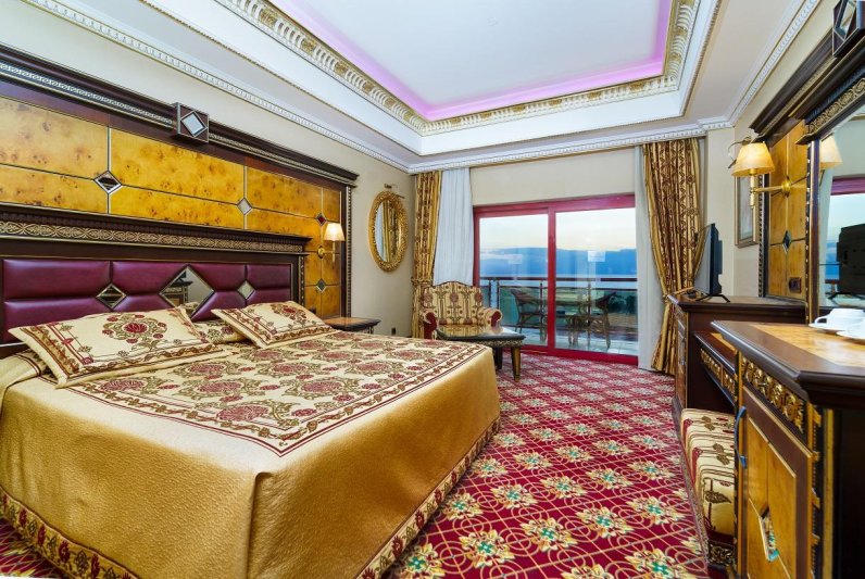 Antalya utazás Club Hotel Sera