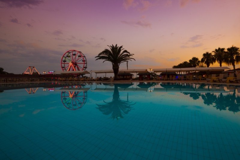 Club Hotel Turan Prince World Side