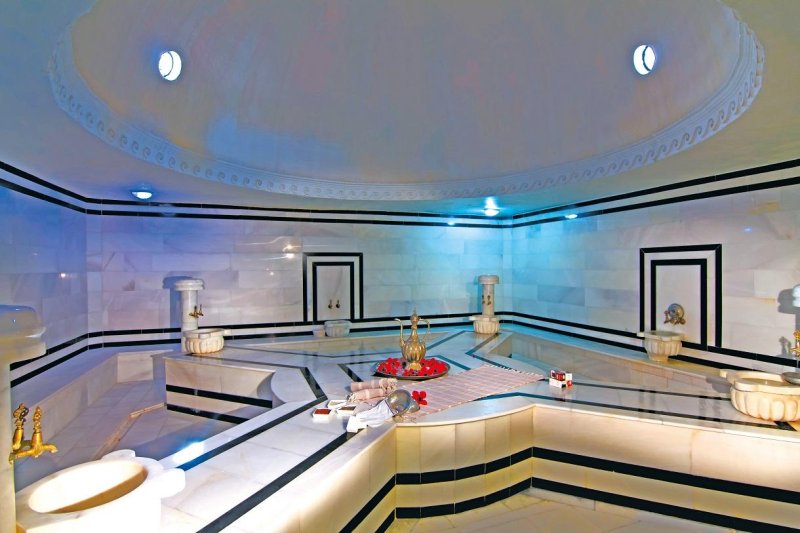 Club Nena Side