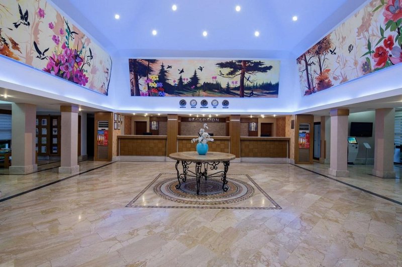 Kemer utazás Crystal Flora Beach Resort