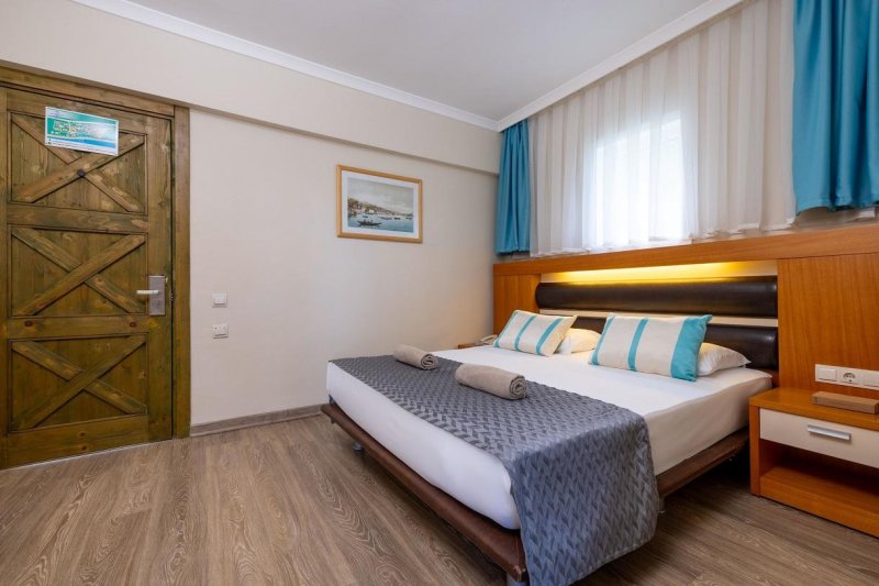 Kemer utazás Crystal Flora Beach Resort