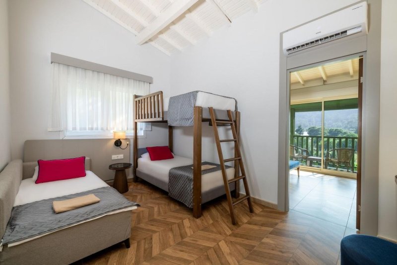 Kemer utazás Crystal Flora Beach Resort