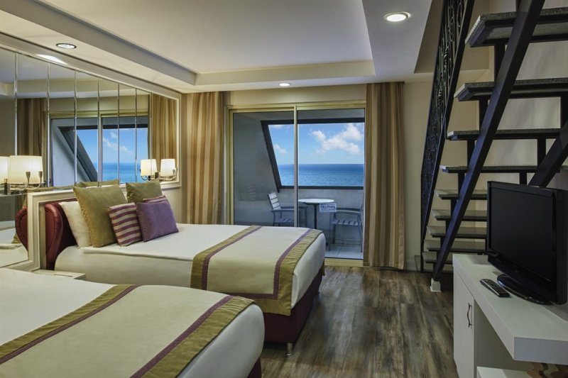 Antalya utazás Delphin Diva Hotel