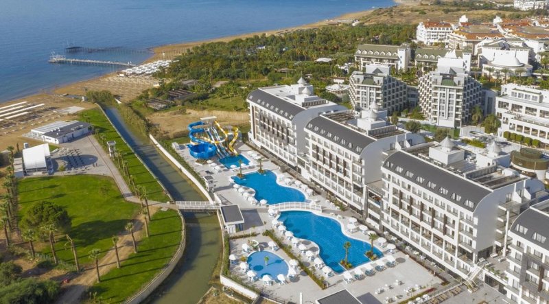 Diamond De Luxe Hotel & Spa Side