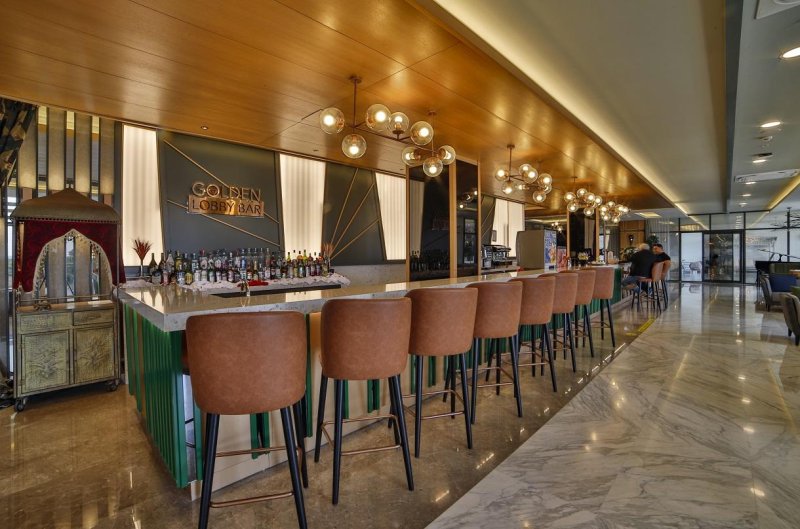 Diamond De Luxe Hotel & Spa Side