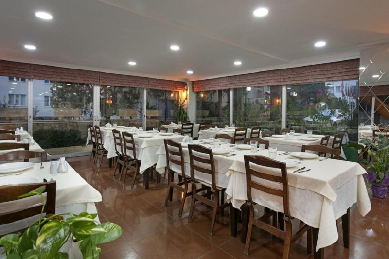 Antalya utazás Dinc Hotel Lara