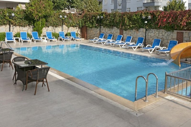 Antalya utazás Dinc Hotel Lara