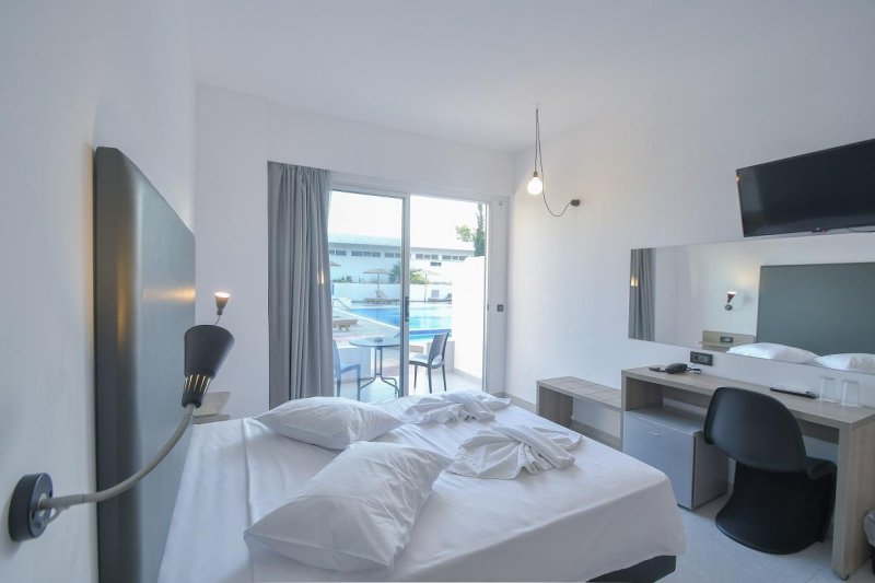 Rodosz utazás Evita Bay