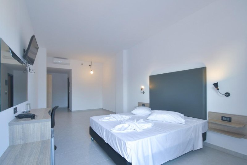 Rodosz utazás Evita Bay