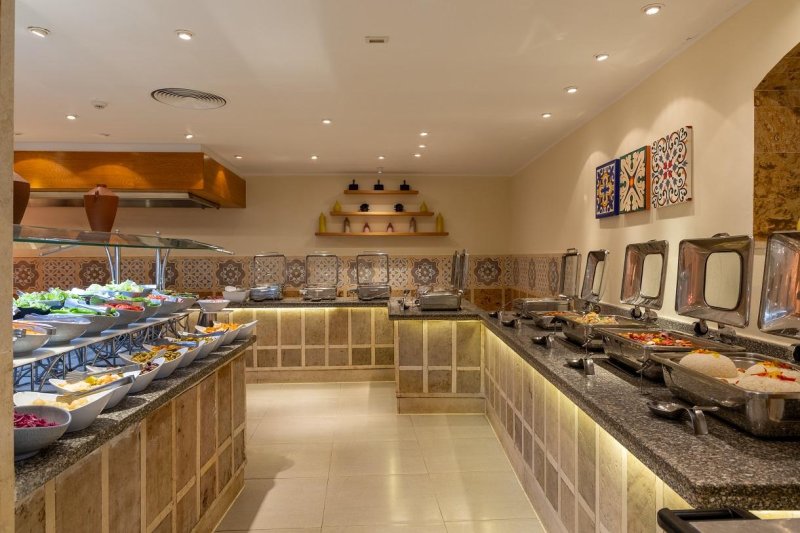 Makadi Bay utazás Fort Arabesque Beach Resort