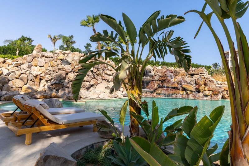 Makadi Bay utazás Fort Arabesque Beach Resort