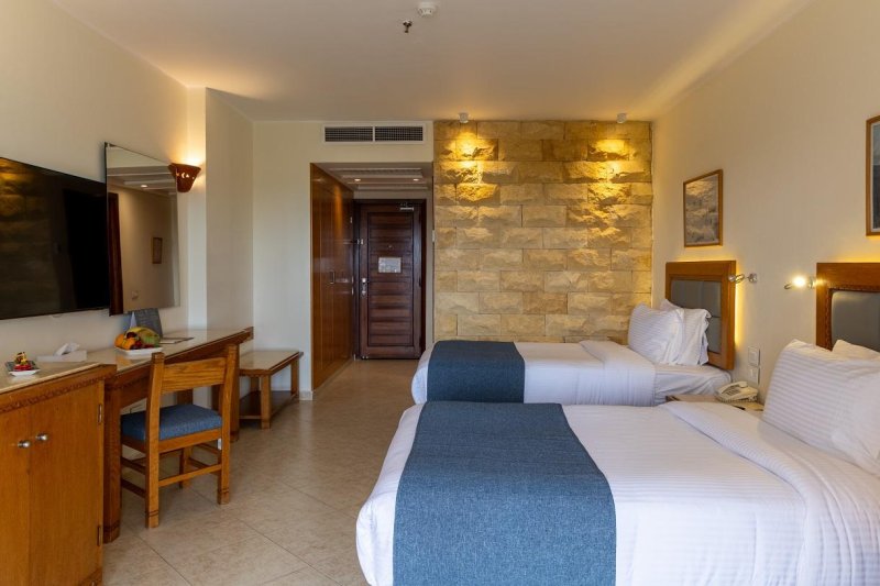 Makadi Bay utazás Fort Arabesque Beach Resort