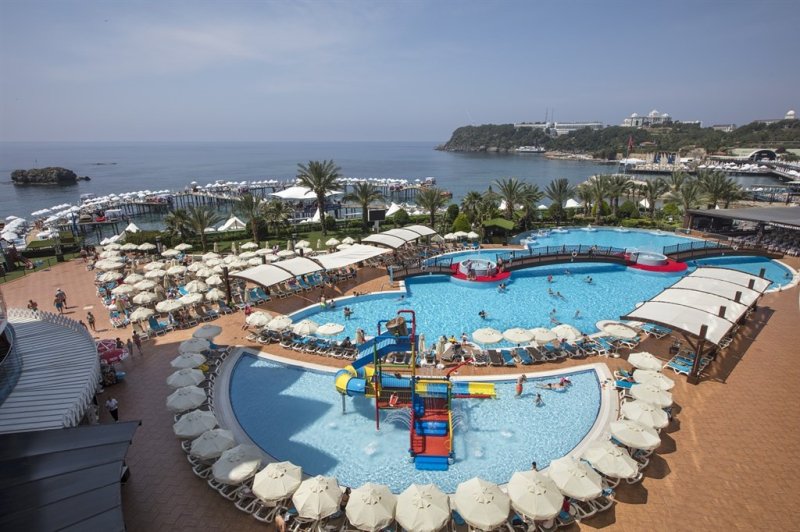 Alanya utazás Granada Luxury Okurcalar