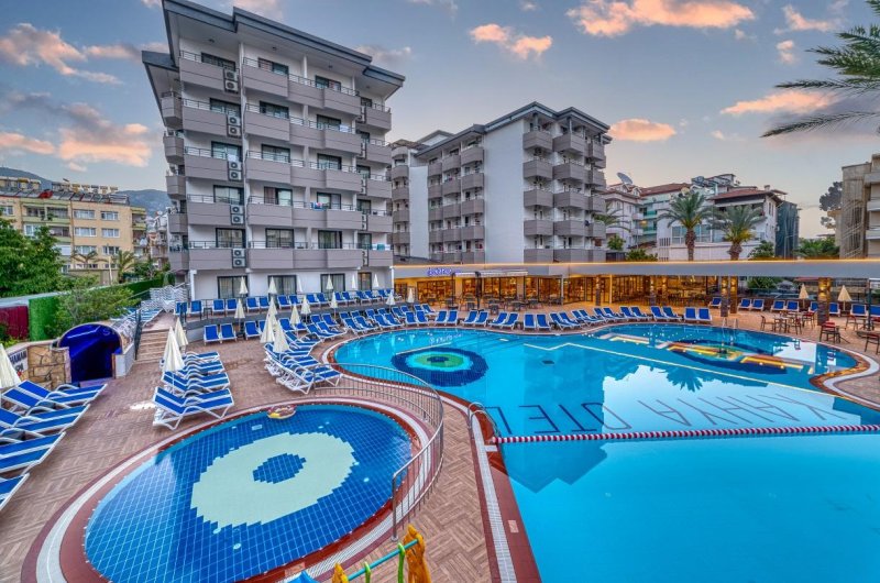 Alanya utazás Kahya Hotel