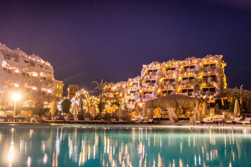 Kairó Luxor Hurghada Caves Beach Resort