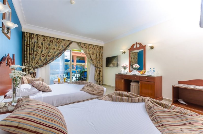 Kairó Luxor Hurghada Titanic Beach