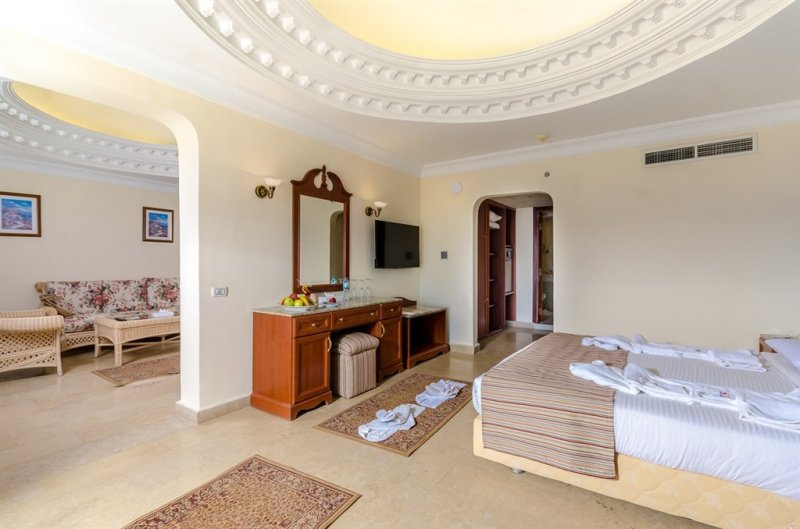 Kairó Luxor Hurghada Titanic Beach