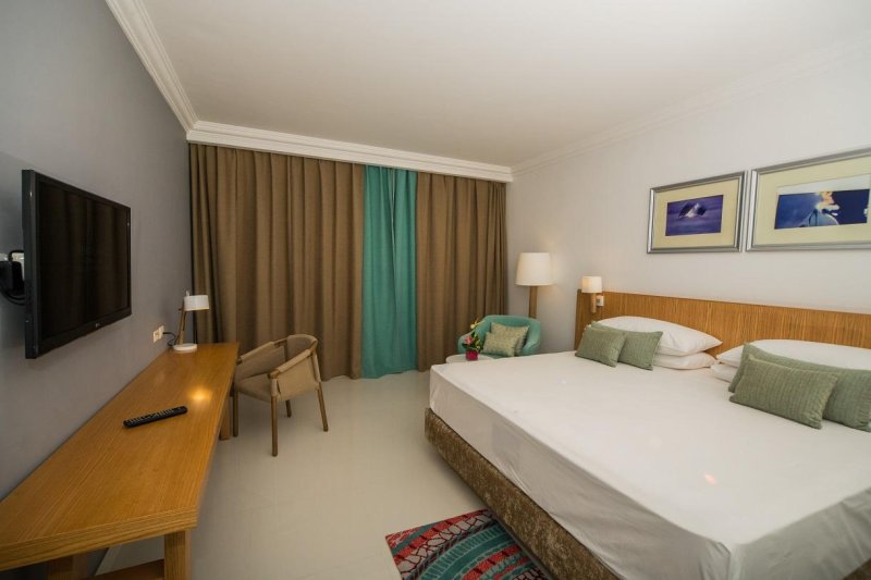 Kairó - Sharm El Sheikh Renaissance Golden View Beach Resort By Marriott