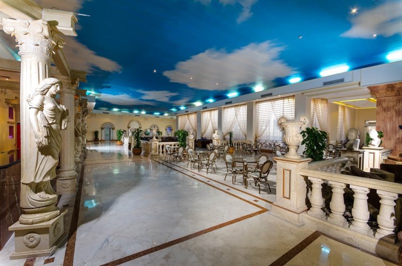 Kairó - Hurghada Titanic Palace