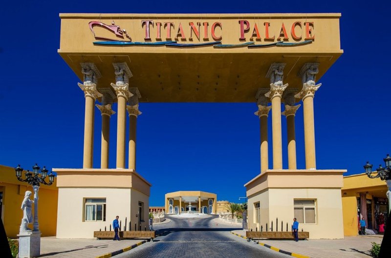 Kairó - Hurghada Titanic Palace