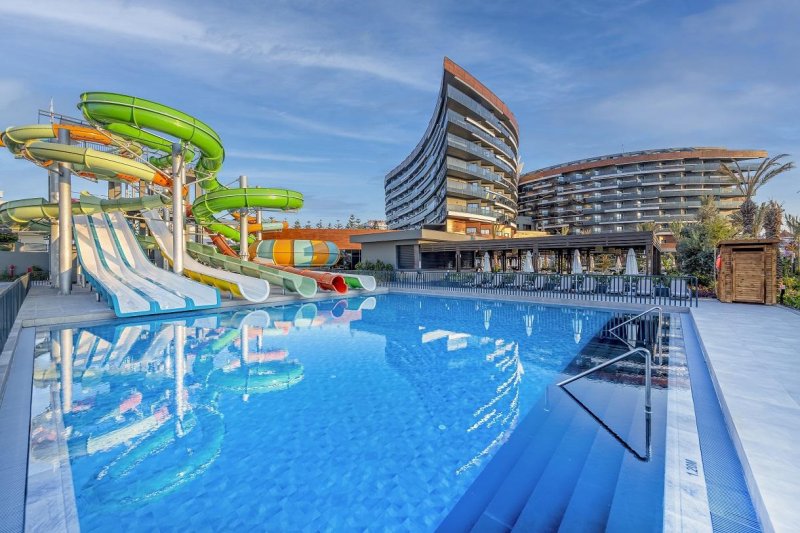 Kirman Calyptus Resort & Spa Side