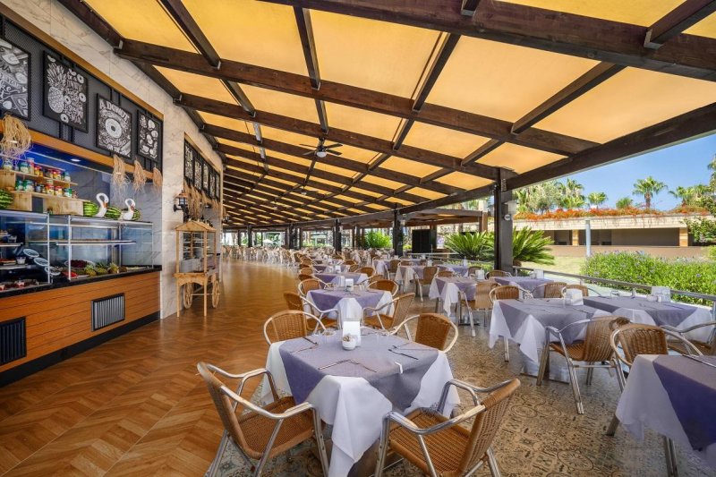 Alanya utazás Kirman Leodikya Resort & Spa