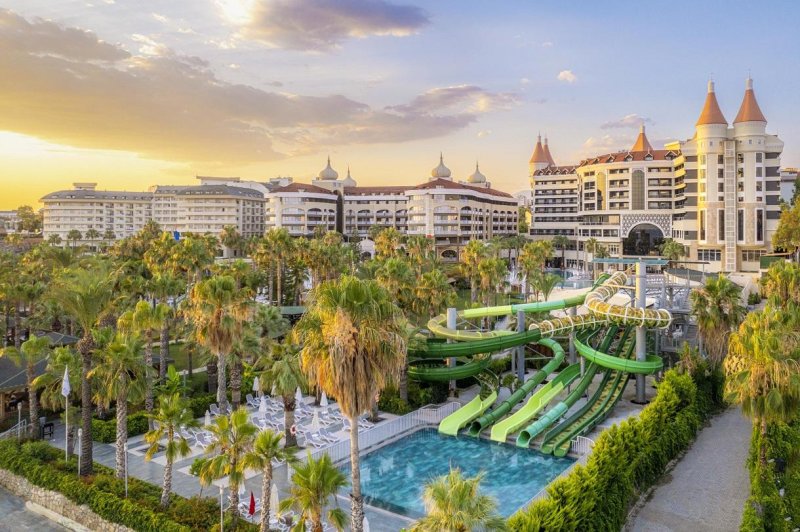 Alanya utazás Kirman Leodikya Resort & Spa