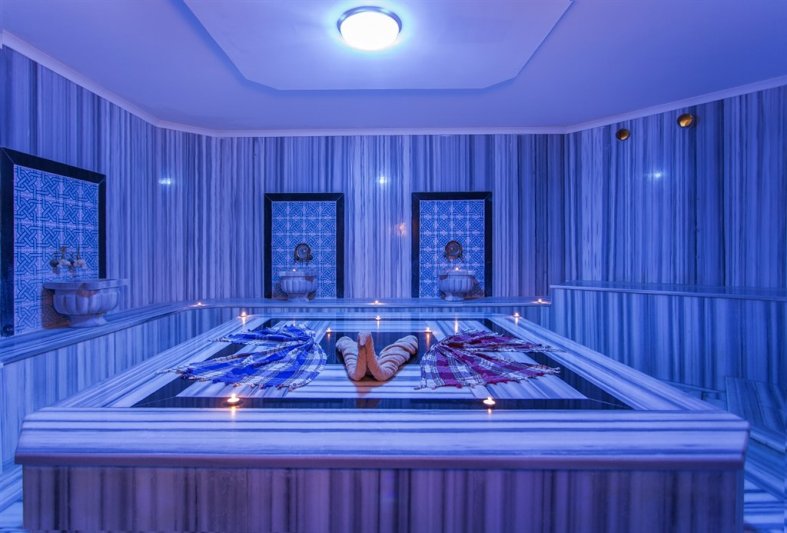 Alanya utazás Kleopatra Ada Beach Hotel