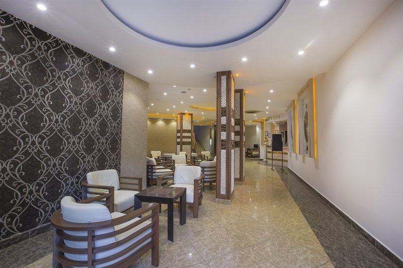 Alanya utazás Kleopatra Ada Beach Hotel