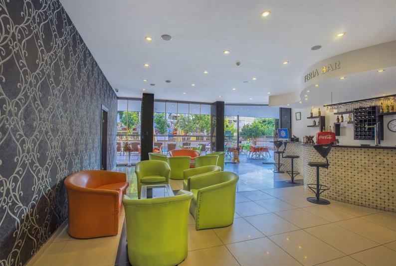 Alanya utazás Kleopatra Ada Beach Hotel