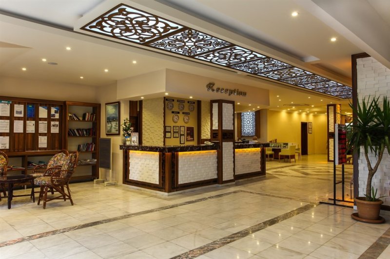 Alanya utazás Kleopatra Beach Hotel