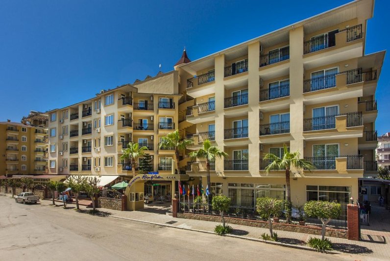 Alanya utazás Kleopatra Royal Palm Hotel
