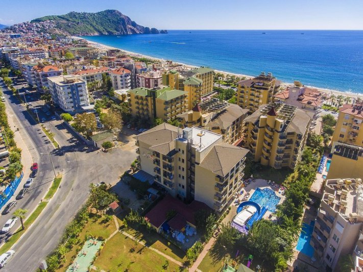 Alanya utazás Kleopatra Royal Palm Hotel