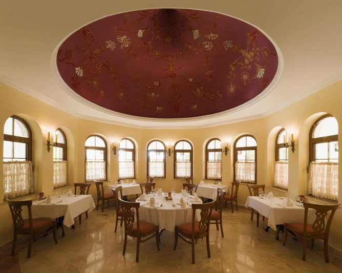 Antalya utazás Kremlin Palace Hotel