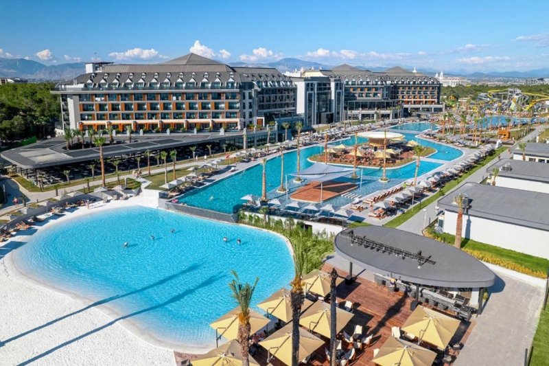 Lago Hotel (ex. Azura Deluxe Sorgun) Side