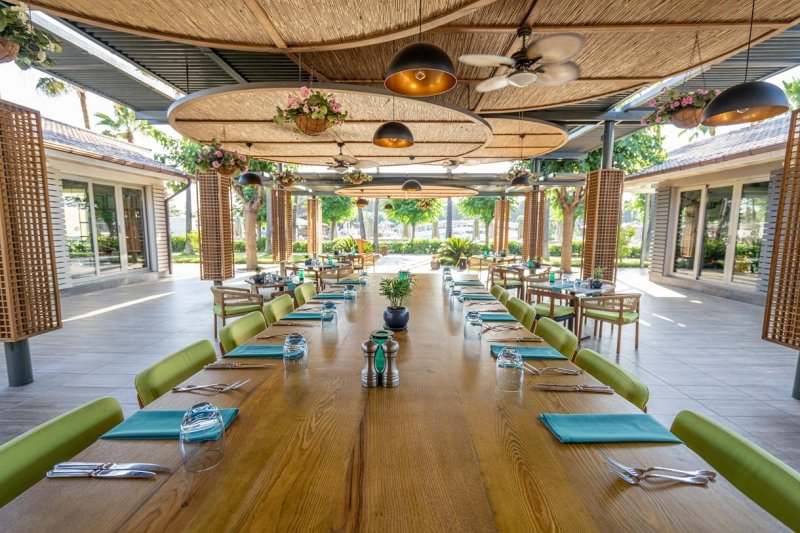 Antalya utazás Lara Barut Collection